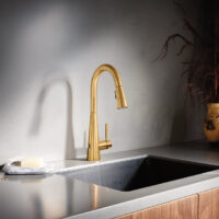 Sleek MotionSense Wave One-Handle High Arc Pulldown Kitchen Faucet